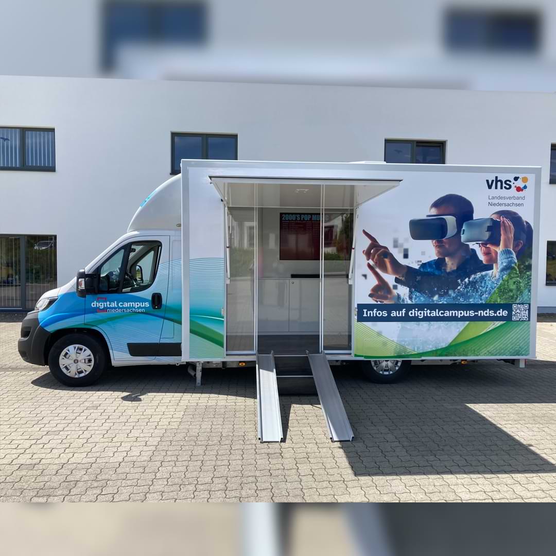 VHS Digi-Mobil am Sonntag auf den Püntetage